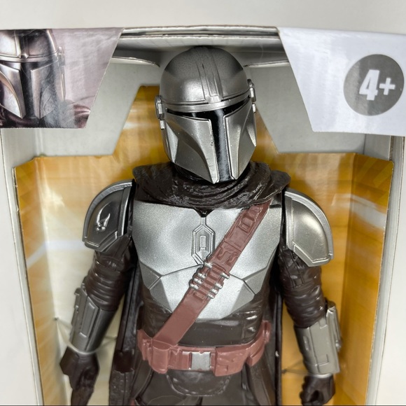 THE MANDALORIAN 9" action figure Star Wars Disney Hasbro 2021 age 4+ NEW - Picture 4 of 12